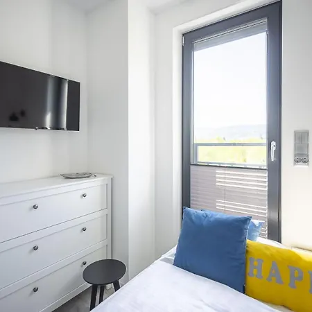 Wichrowe Wzgorza, Myweek