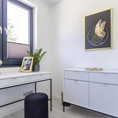 Wichrowe Wzgorza, Myweek 폴라니카-즈루이