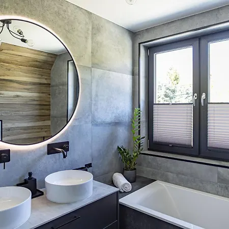 펜션 Wichrowe Wzgorza, Myweek 폴라니카-즈루이