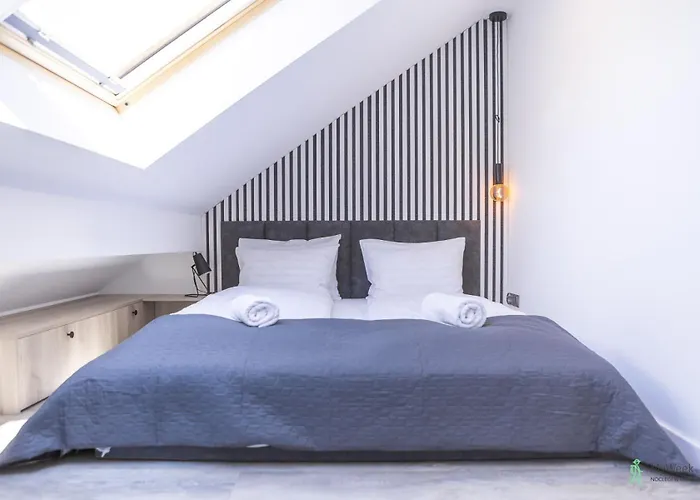 Wichrowe Wzgorza, Myweek