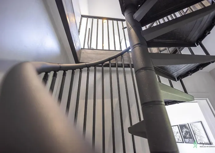 Wichrowe Wzgorza, Myweek